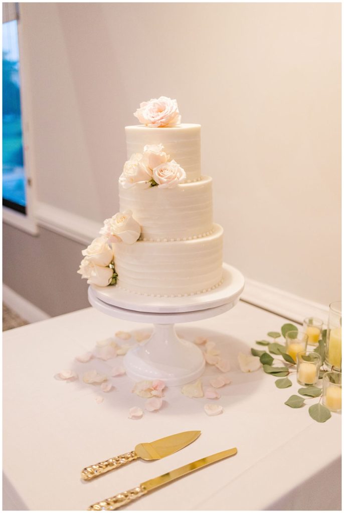 wedding cake and reception details at Pine Valley Country Club reception