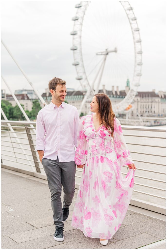 engagement session on the bridge overlooking the River Thames in London
