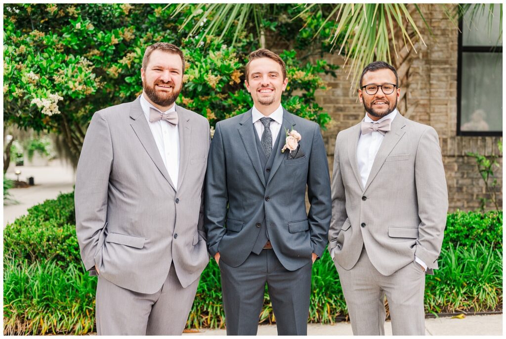 pre-ceremony family portraits at Wrightsville Manor